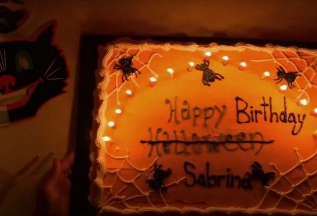 Кадр из сериала Леденящие душу приключения Сабрины 1 сезон