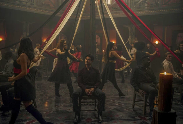 Кадр из сериала Леденящие душу приключения Сабрины 2 сезон